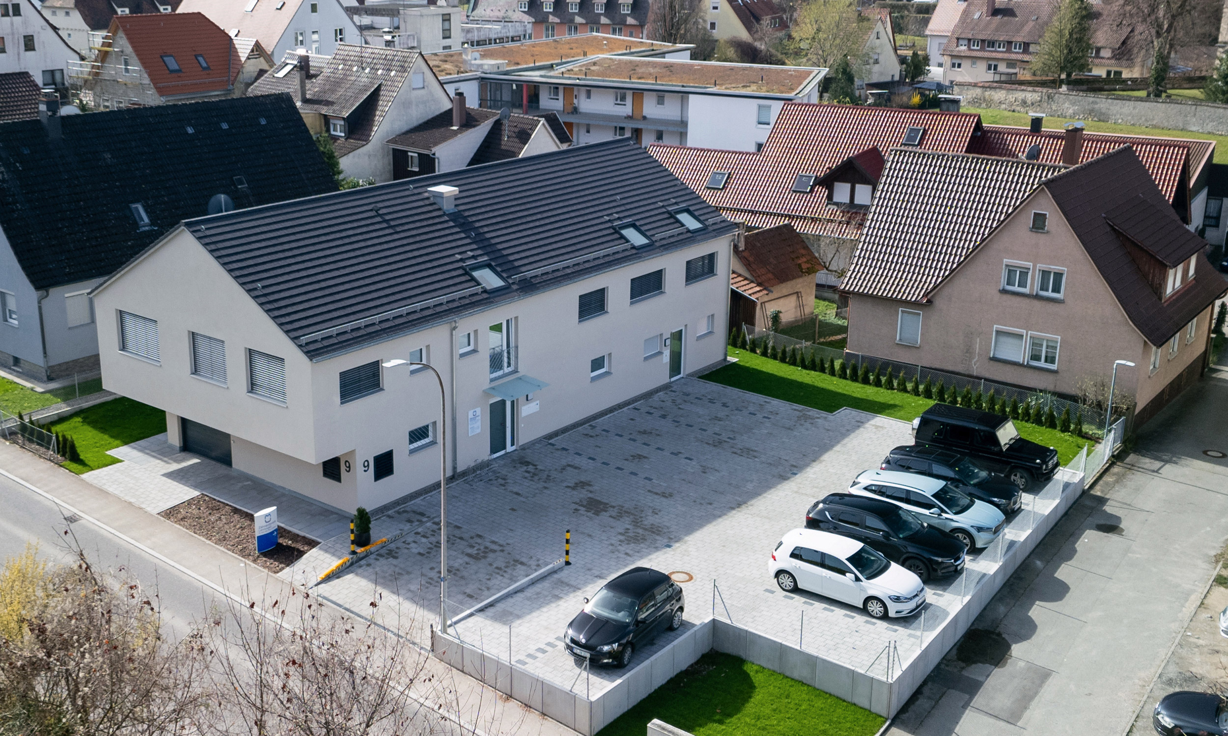 Zahnarzt Dr. med. dent. Marc Unterleiter Zahnarztpraxis Oberlenningen Unterlenningen Lenningen Kirchheim Dettingen Owen Erkenbrechtsweiler Grabenstetten Praxis Außenansicht